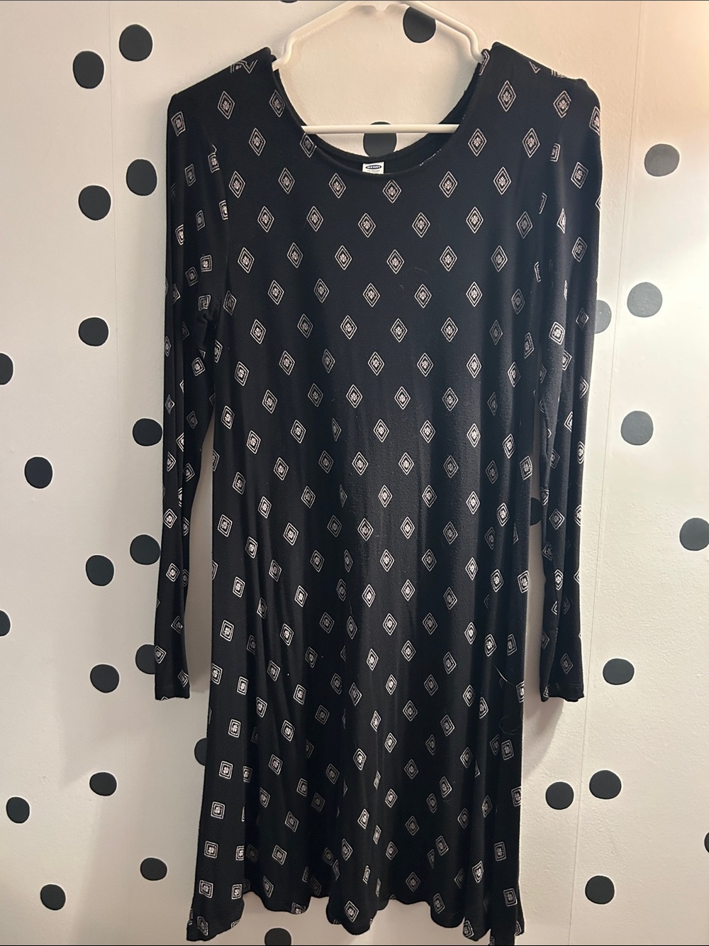 Black Long-Sleeve Diamond Print Swing Dress